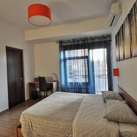 לינה וארוחת בוקר Eurooms B&B רומא